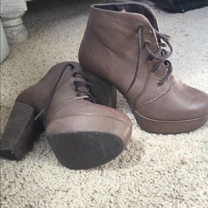 Steve Madden Raspy Platform Bootie